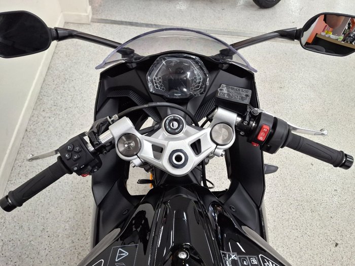 2026 Triumph DAYTONA 660 (LAMS) Black