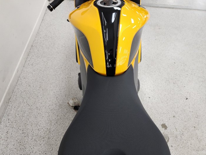 2026 Triumph DAYTONA 660 Yellow/Black