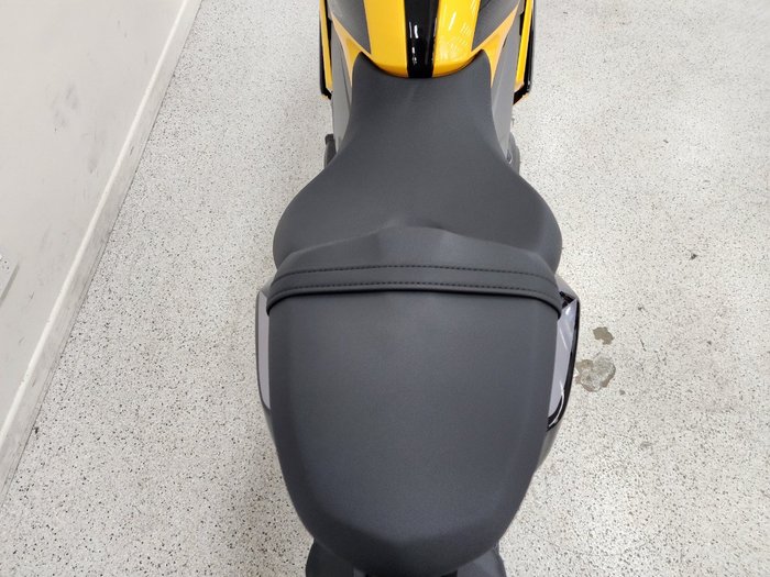 2026 Triumph DAYTONA 660 Yellow/Black