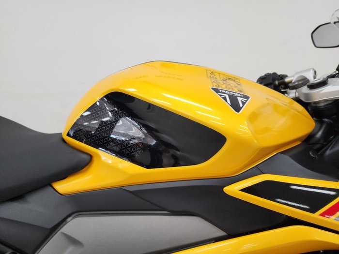2026 Triumph DAYTONA 660 Yellow/Black