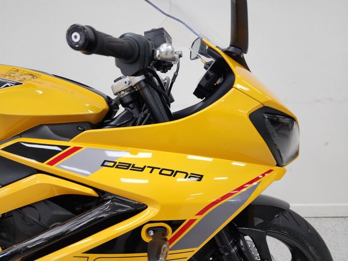 2026 Triumph DAYTONA 660 Yellow/Black
