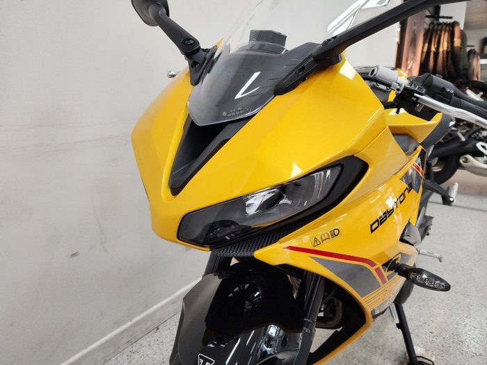 2026 Triumph DAYTONA 660 Yellow/Black