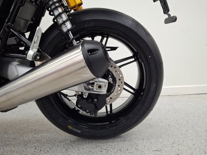 2026 Triumph BONNEVILLE SPEED TWIN 1200 RS SAPPHIRE BLACK