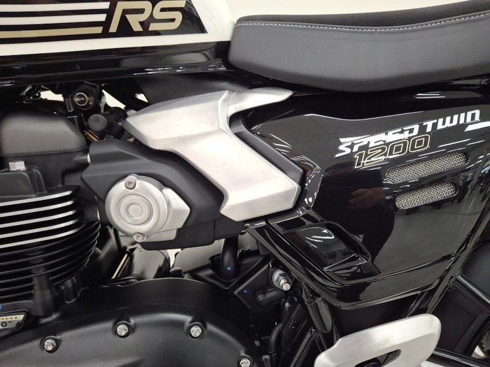 2026 Triumph BONNEVILLE SPEED TWIN 1200 RS SAPPHIRE BLACK