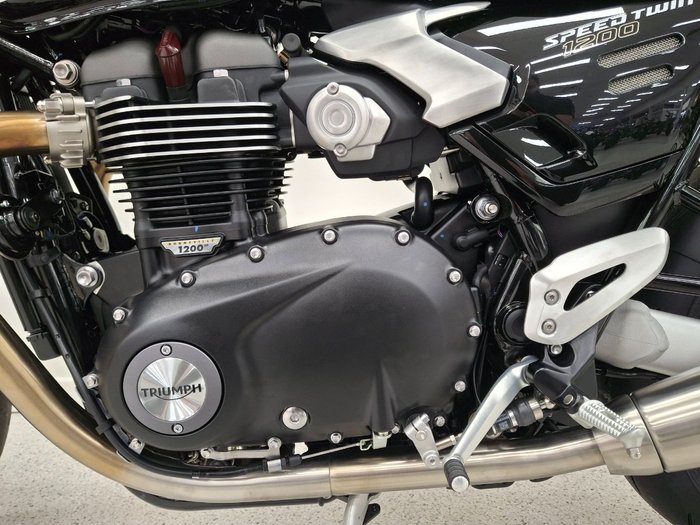 2026 Triumph BONNEVILLE SPEED TWIN 1200 RS SAPPHIRE BLACK