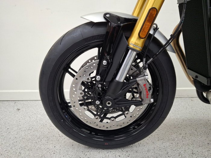 2026 Triumph BONNEVILLE SPEED TWIN 1200 RS SAPPHIRE BLACK