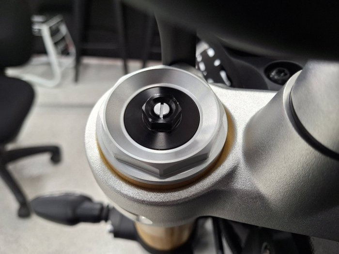 2026 Triumph BONNEVILLE SPEED TWIN 1200 RS SAPPHIRE BLACK