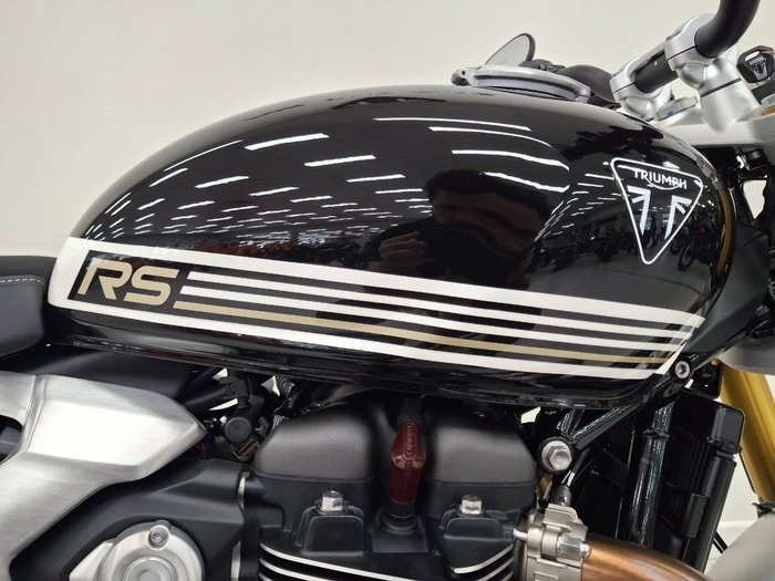 2026 Triumph BONNEVILLE SPEED TWIN 1200 RS SAPPHIRE BLACK