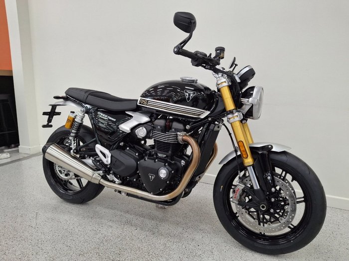 2026 Triumph BONNEVILLE SPEED TWIN 1200 RS SAPPHIRE BLACK
