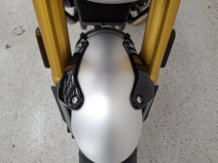 2026 Triumph BONNEVILLE SPEED TWIN 1200 RS SAPPHIRE BLACK