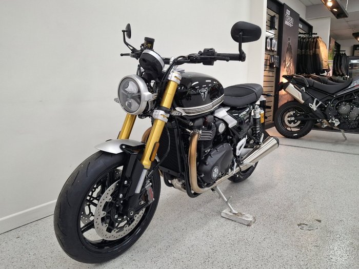 2026 Triumph BONNEVILLE SPEED TWIN 1200 RS SAPPHIRE BLACK