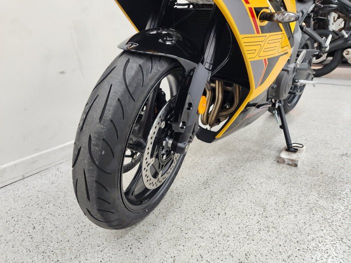 2026 Triumph DAYTONA 660 (LAMS) Yellow/Black