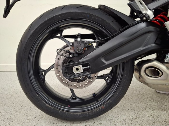 2026 Triumph DAYTONA 660 (LAMS) SAPPHIRE BLACK