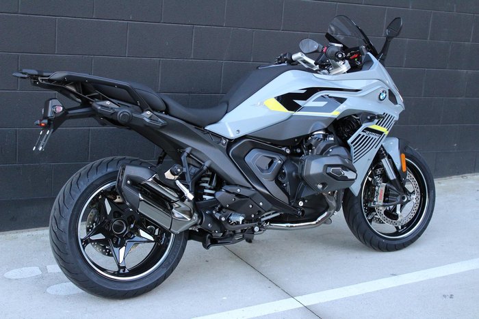 2025 BMW