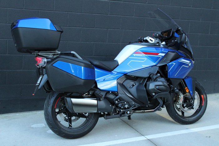 2025 BMW