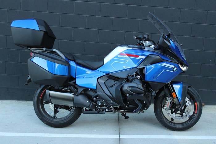 2025 BMW