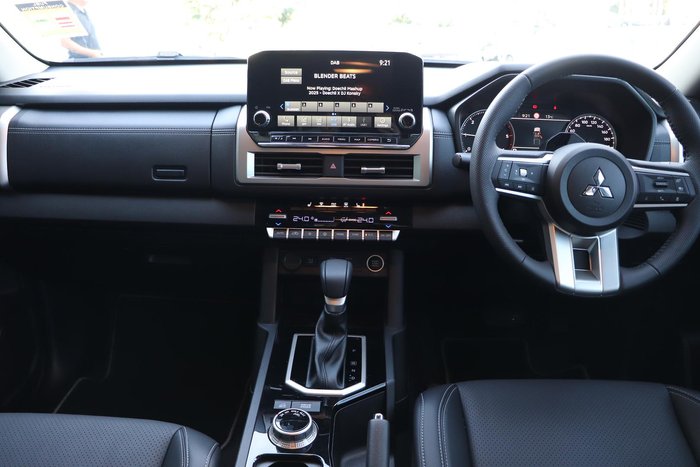 2025 Mitsubishi Triton GLS