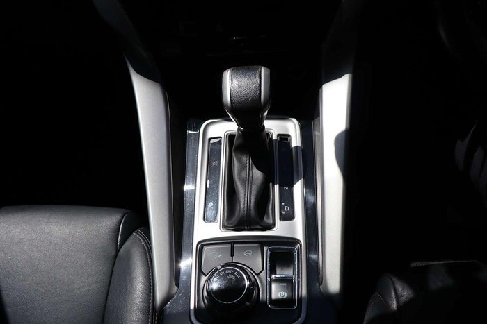 2017 Mitsubishi Pajero Sport Exceed QE MY17 4X4 Dual Range White