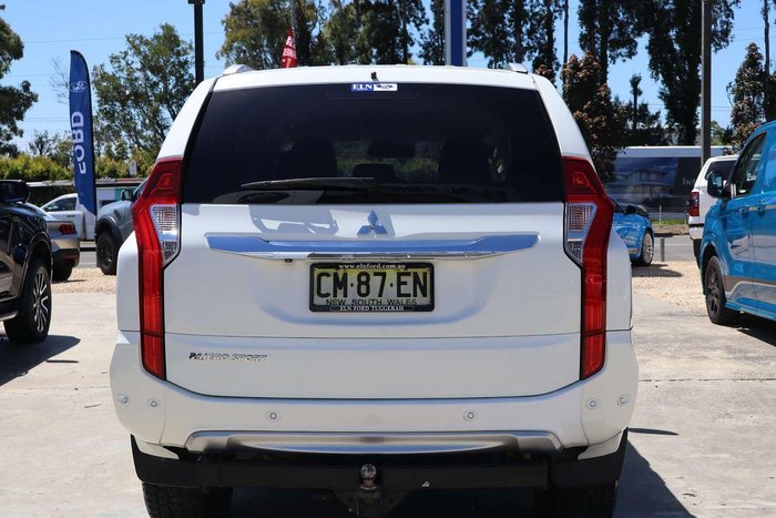 2017 Mitsubishi Pajero Sport Exceed QE MY17 4X4 Dual Range White