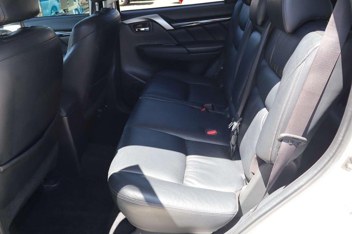 2017 Mitsubishi Pajero Sport Exceed QE MY17 4X4 Dual Range White