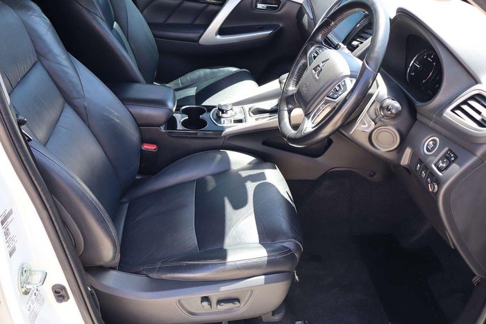 2017 Mitsubishi Pajero Sport Exceed QE MY17 4X4 Dual Range White