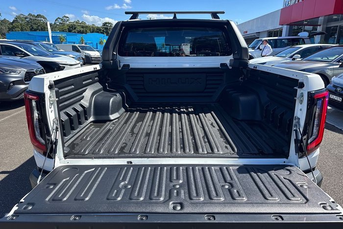 2025 Toyota Hilux SR5 GUN226R 4X4 Dual Range Glacier White
