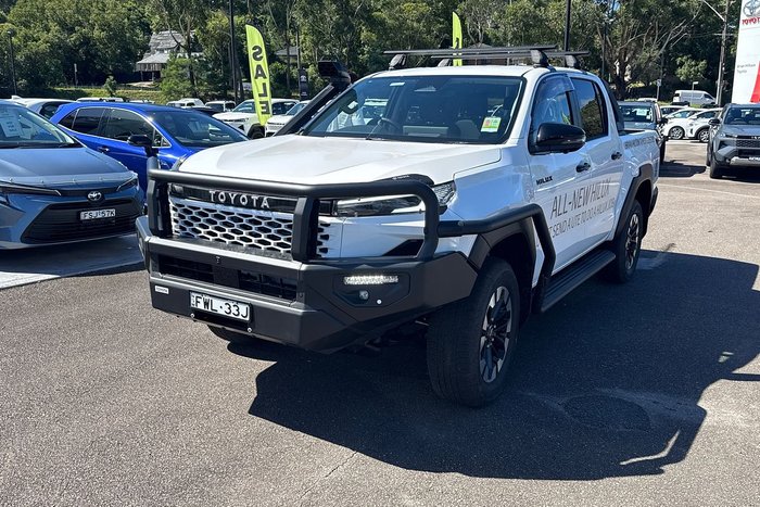 2025 Toyota Hilux SR5 GUN226R 4X4 Dual Range Glacier White