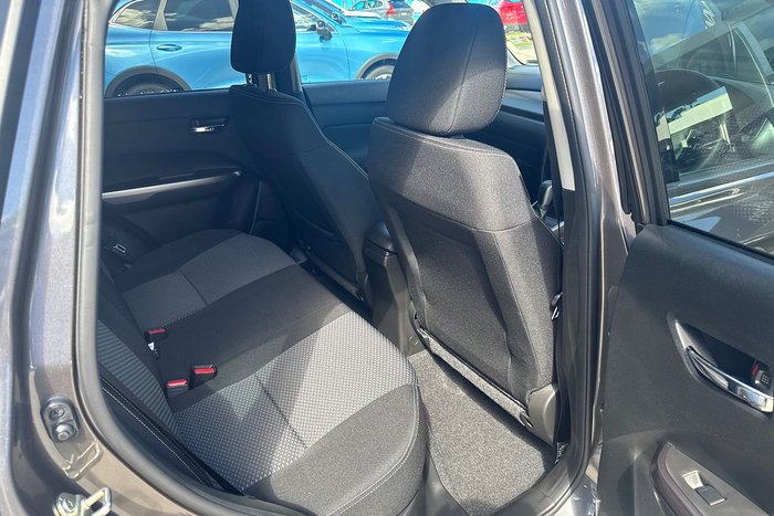 2025 Suzuki Vitara Turbo Hybrid LY Series II Titan Dark Grey (ZZZ)