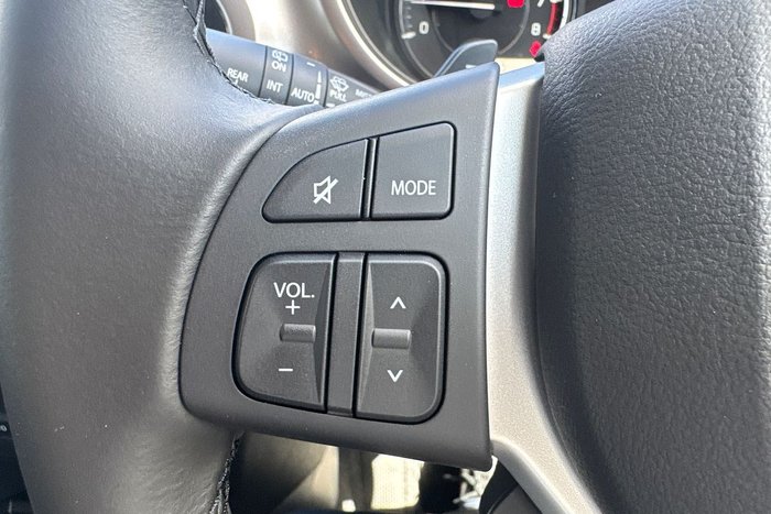 2026 Suzuki Vitara Turbo Hybrid LY Series II Arctic White (26U)