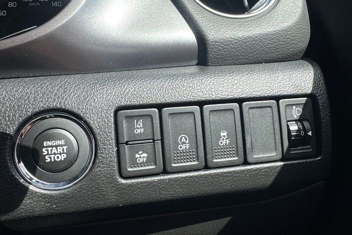 2026 Suzuki Vitara Turbo Hybrid LY Series II Arctic White (26U)