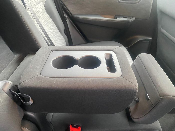 2025 Nissan X-TRAIL ST