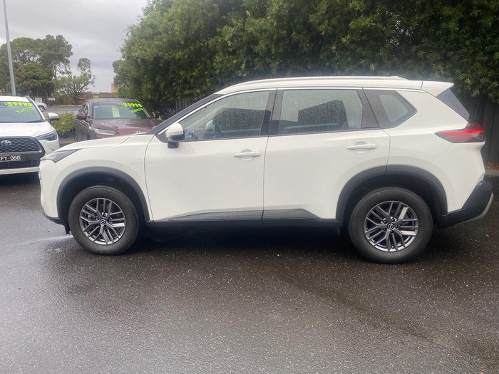 2025 Nissan X-TRAIL ST