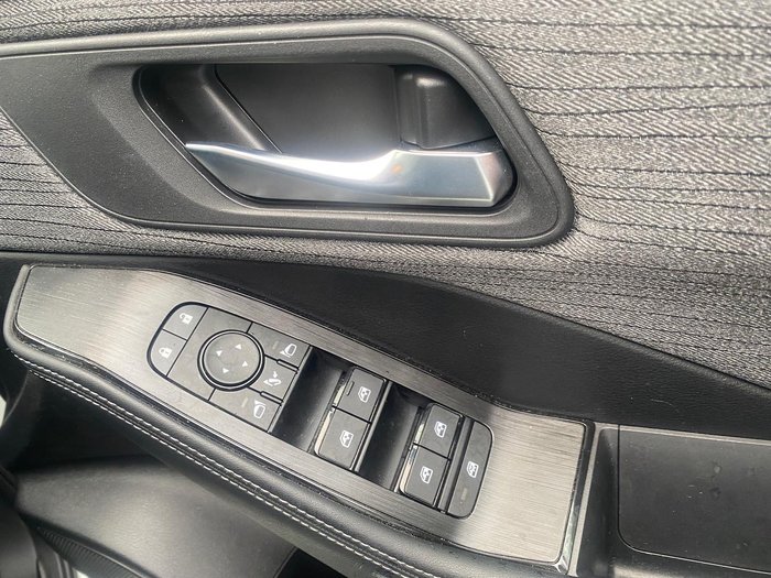 2025 Nissan X-TRAIL ST