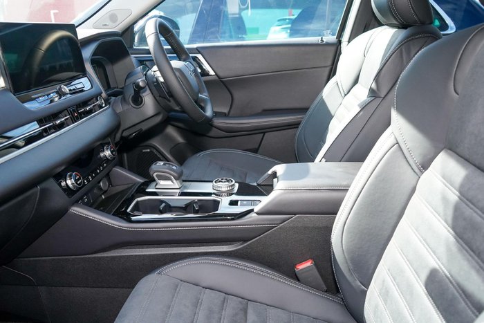 2025 Mitsubishi Outlander LS