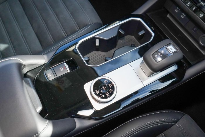 2025 Mitsubishi Outlander LS