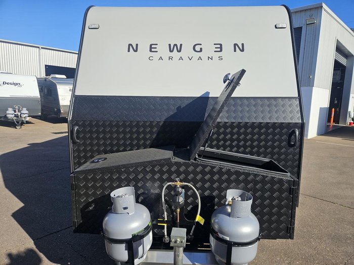 2026 NEWGEN Caravans Ngc 24' Rear Club Layout - Was $90,480 Now $85,990