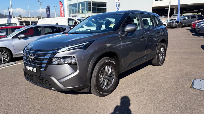 2025 Nissan X-TRAIL ST