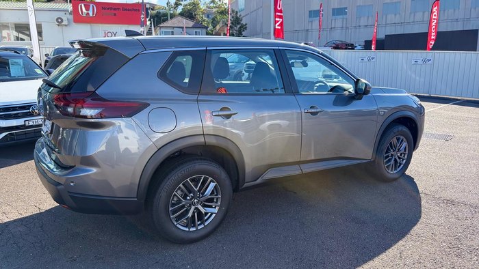 2025 Nissan X-TRAIL ST