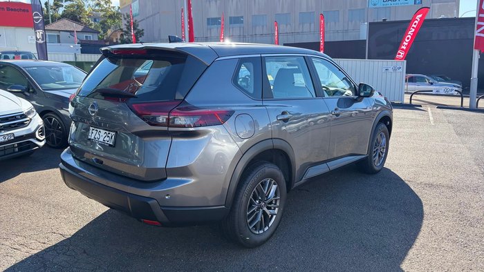 2025 Nissan X-TRAIL ST