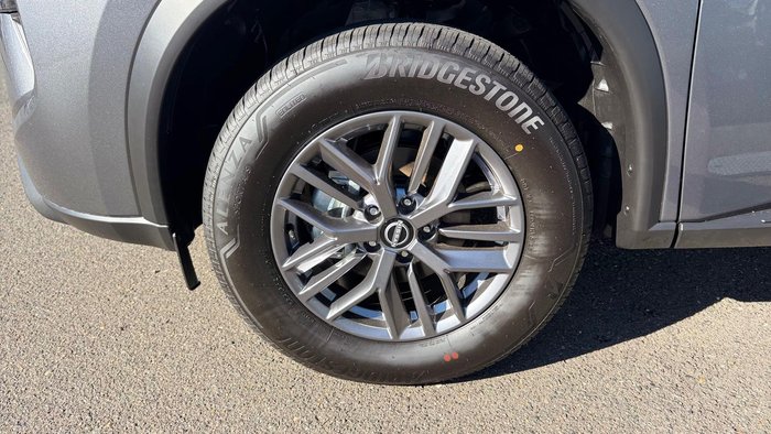 2025 Nissan X-TRAIL ST