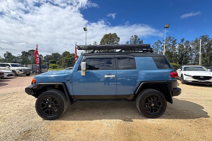 2012 Toyota FJ Cruiser GSJ15R 4X4 Dual Range Military Blue + White Roof