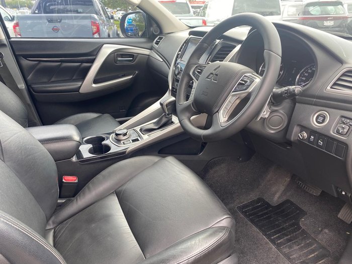 2017 Mitsubishi Pajero Sport GLS