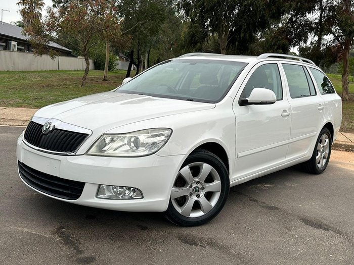 2010 SKODA Octavia