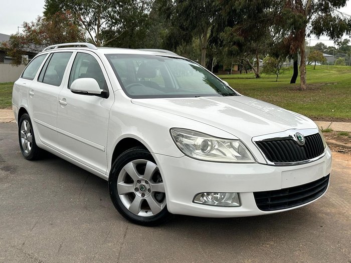 2010 SKODA Octavia
