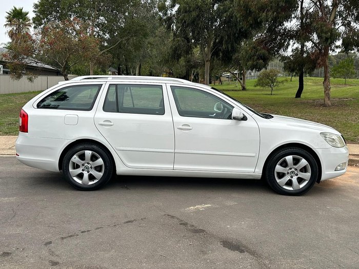 2010 SKODA Octavia