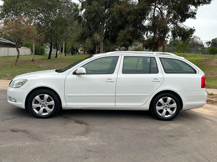 2010 SKODA Octavia