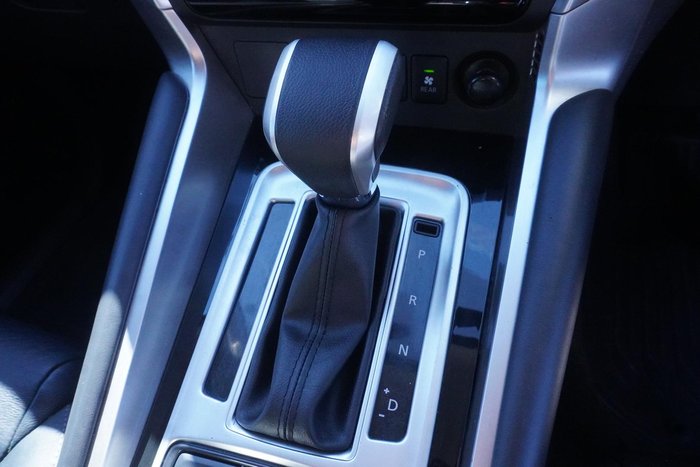 2019 Mitsubishi Pajero Sport Black Edition