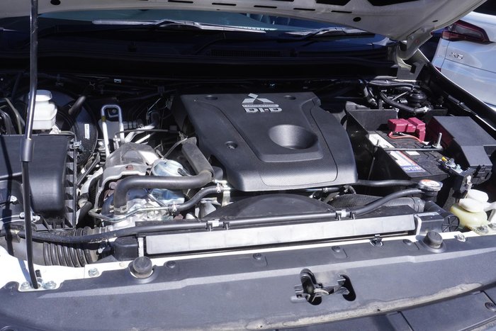 2019 Mitsubishi Pajero Sport Black Edition