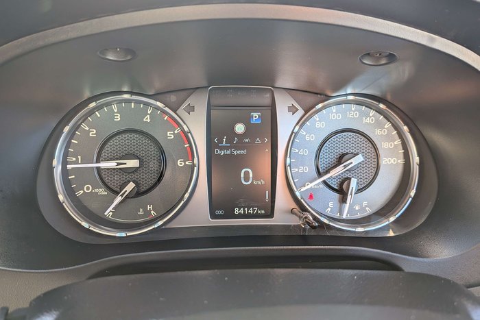 2023 Toyota Hilux SR