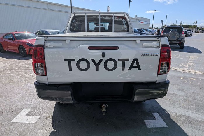 2023 Toyota Hilux SR